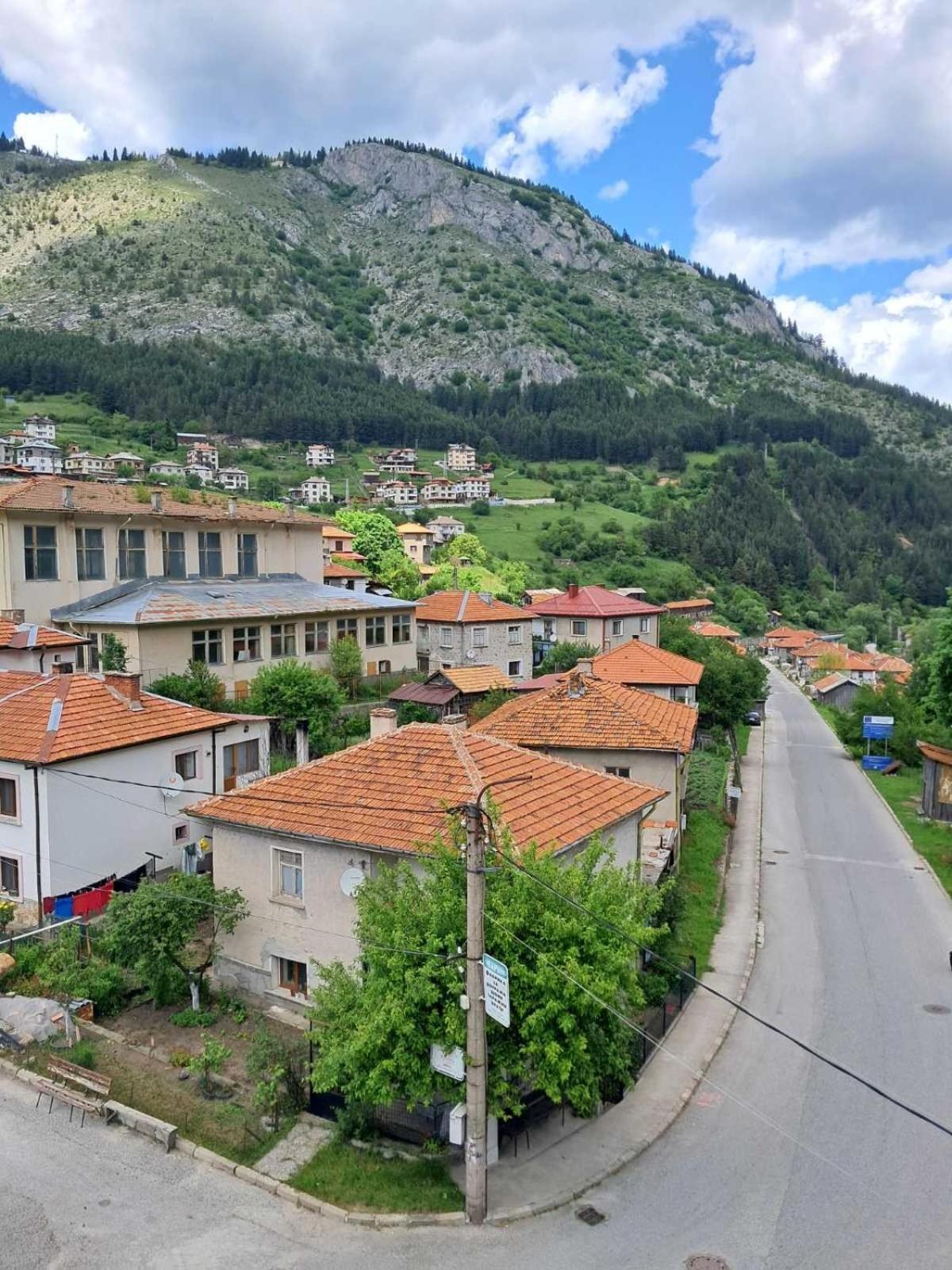 Katerci Apartment Trigrad Exterior foto